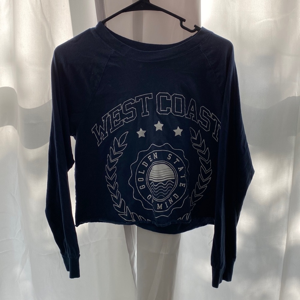 Cropped navy blue california shirt
